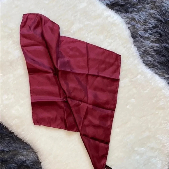 Made in Italy burgundy Silk Men's Tuxedo Scarf - Picture 3 of 11